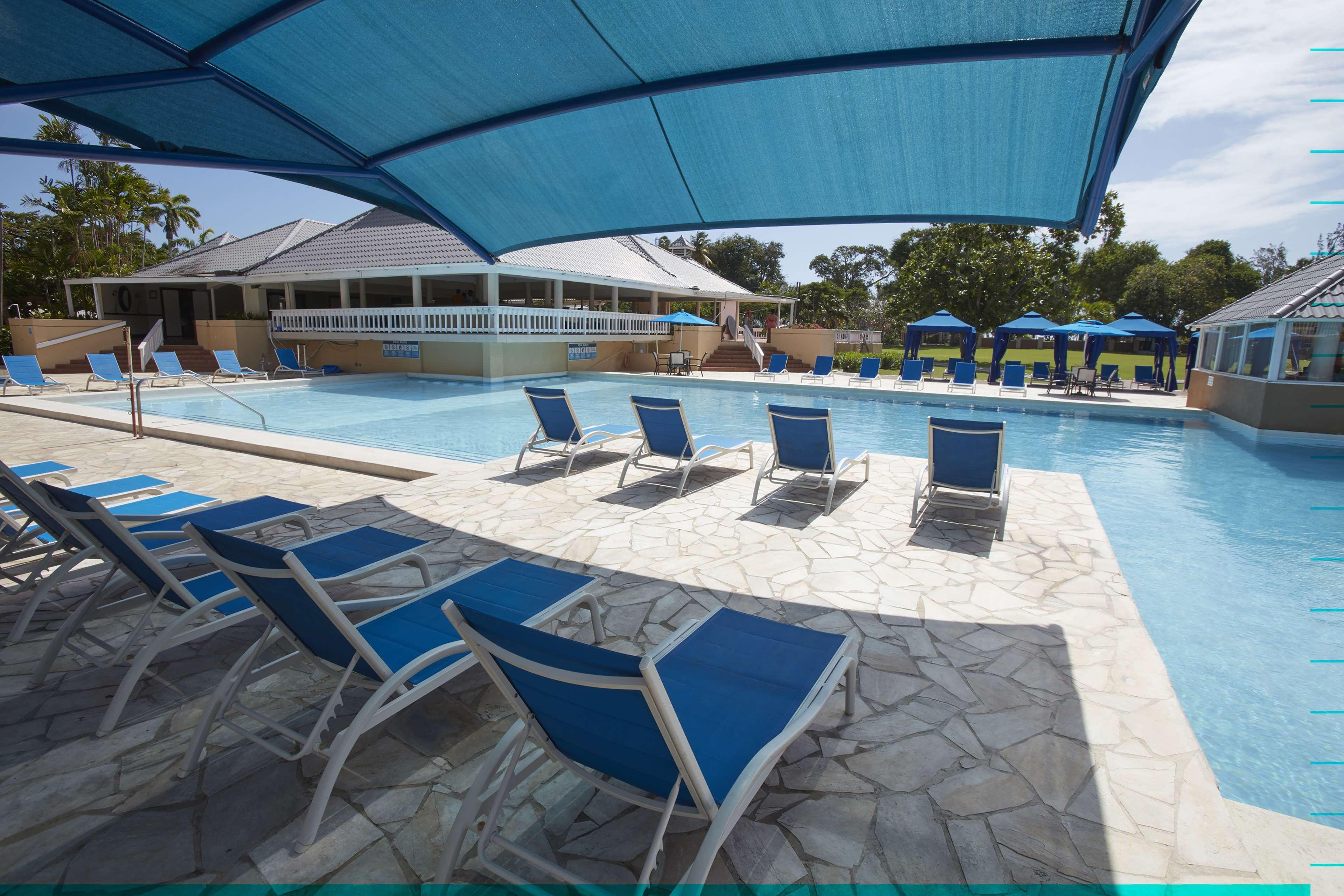 Divi Southwinds Beach Resort Christ Church Bagian luar foto