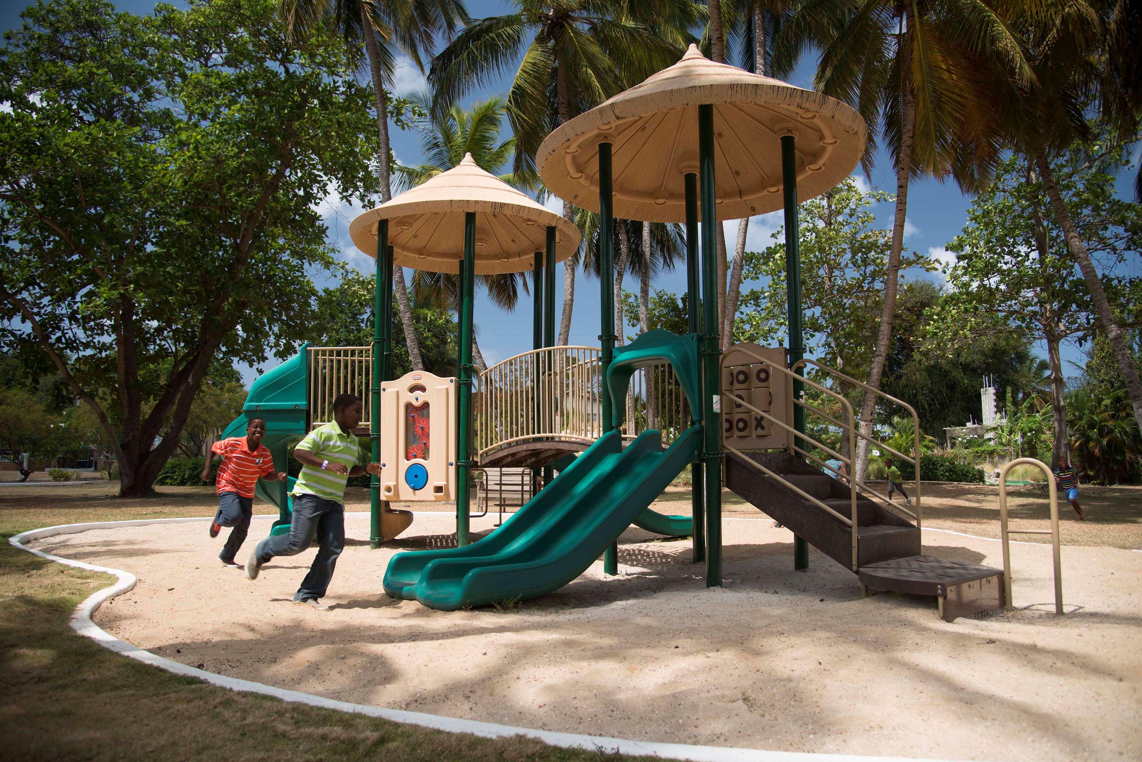 Divi Southwinds Beach Resort Christ Church Bagian luar foto